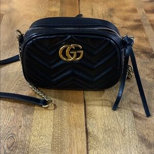 🔥Gucci Black Marmont Quilted Leather Crossbody with Gold GG